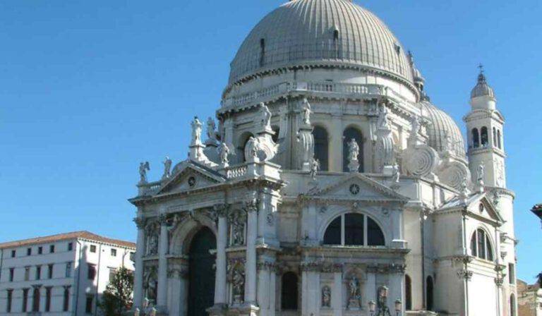 Basilica Madonna della Salute dove Maria scacciò la peste da Venezia