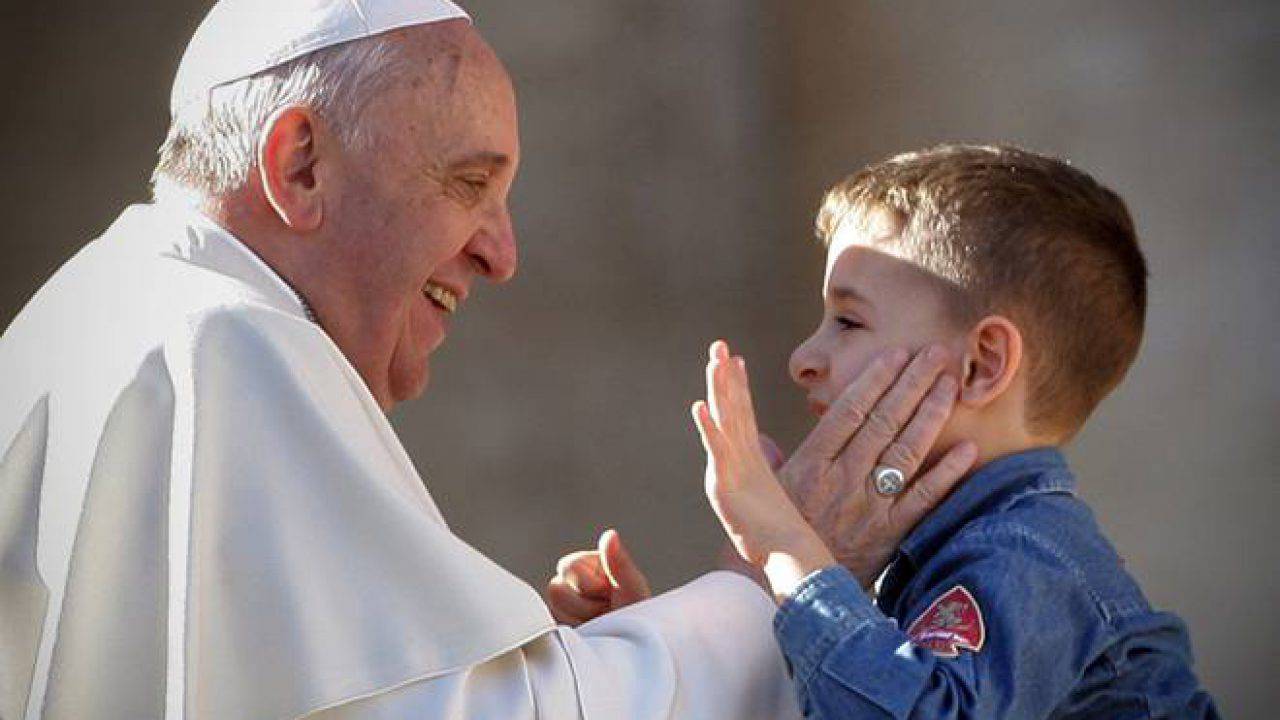 Papa Francesco Nel Battesimo Il Protagonista E Lo Spirito Santo La Luce Di Maria