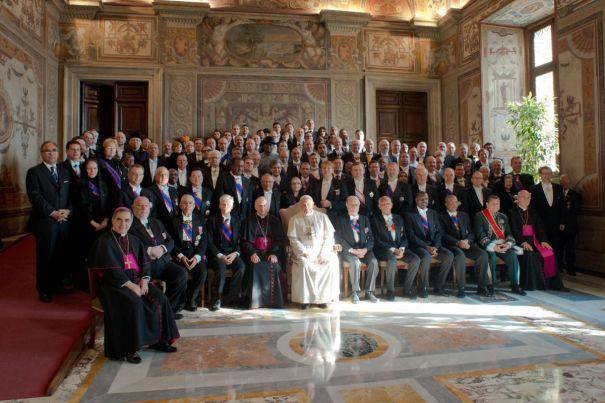 papa francesco e il corpo diplomatico