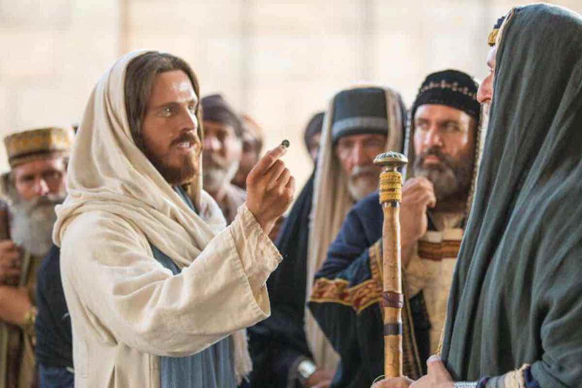 Vangelo di oggi: Gesù mostra la moneta ai Sommi sacerdoti