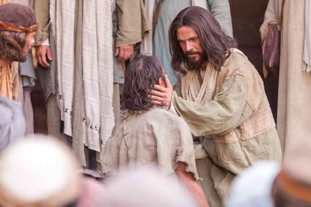Vangelo di oggi: Gesù guarisce