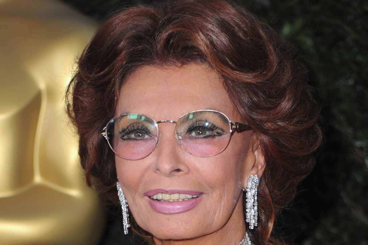 Sophia Loren rivela il dramma che l’ha portata a Lourdes, per chiedere conforto alla Madonna