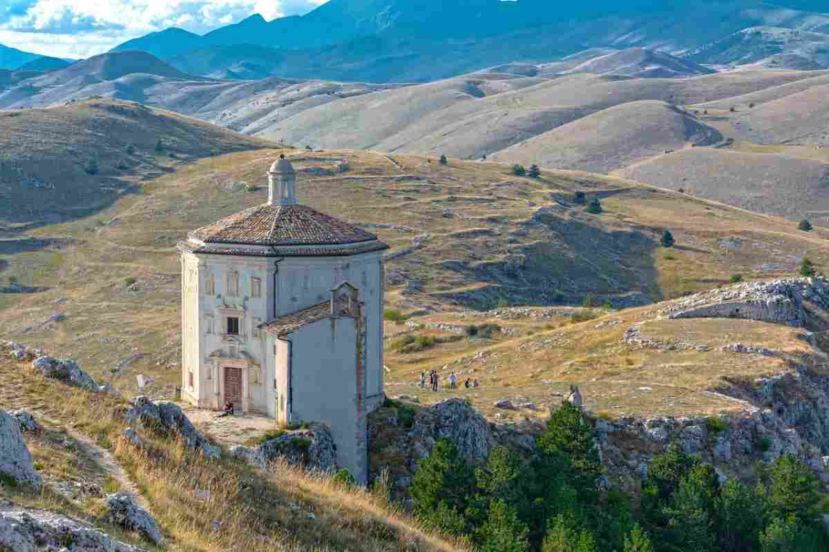 Eremi in Abruzzo: i luoghi da visitare per avvicinarsi a Dio a contatto con la natura