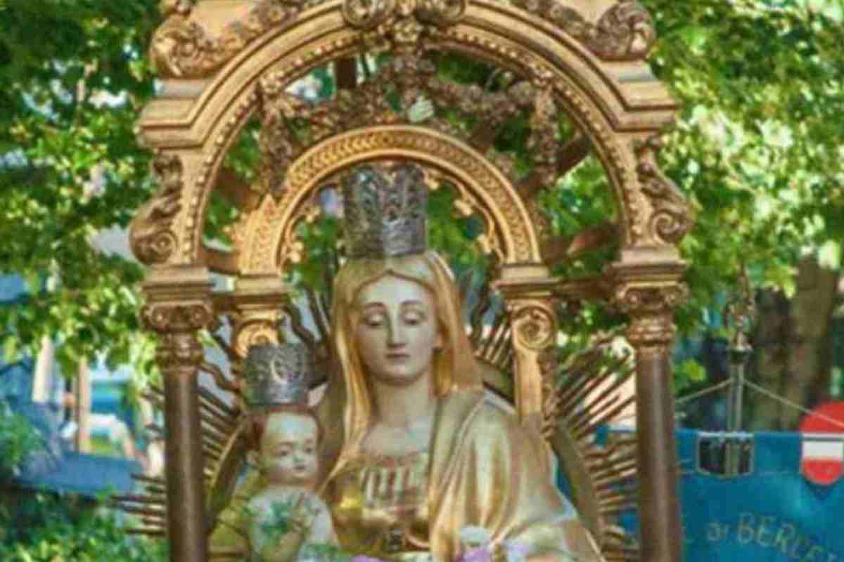 Preghiera a Maria, 3 luglio: misterioso ritrovamento della statua della Vergine