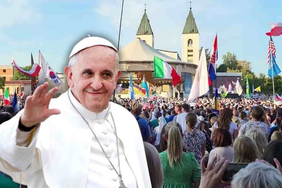 Papa Francesco e sullo sfondo festival dei giovani a Medjugorje