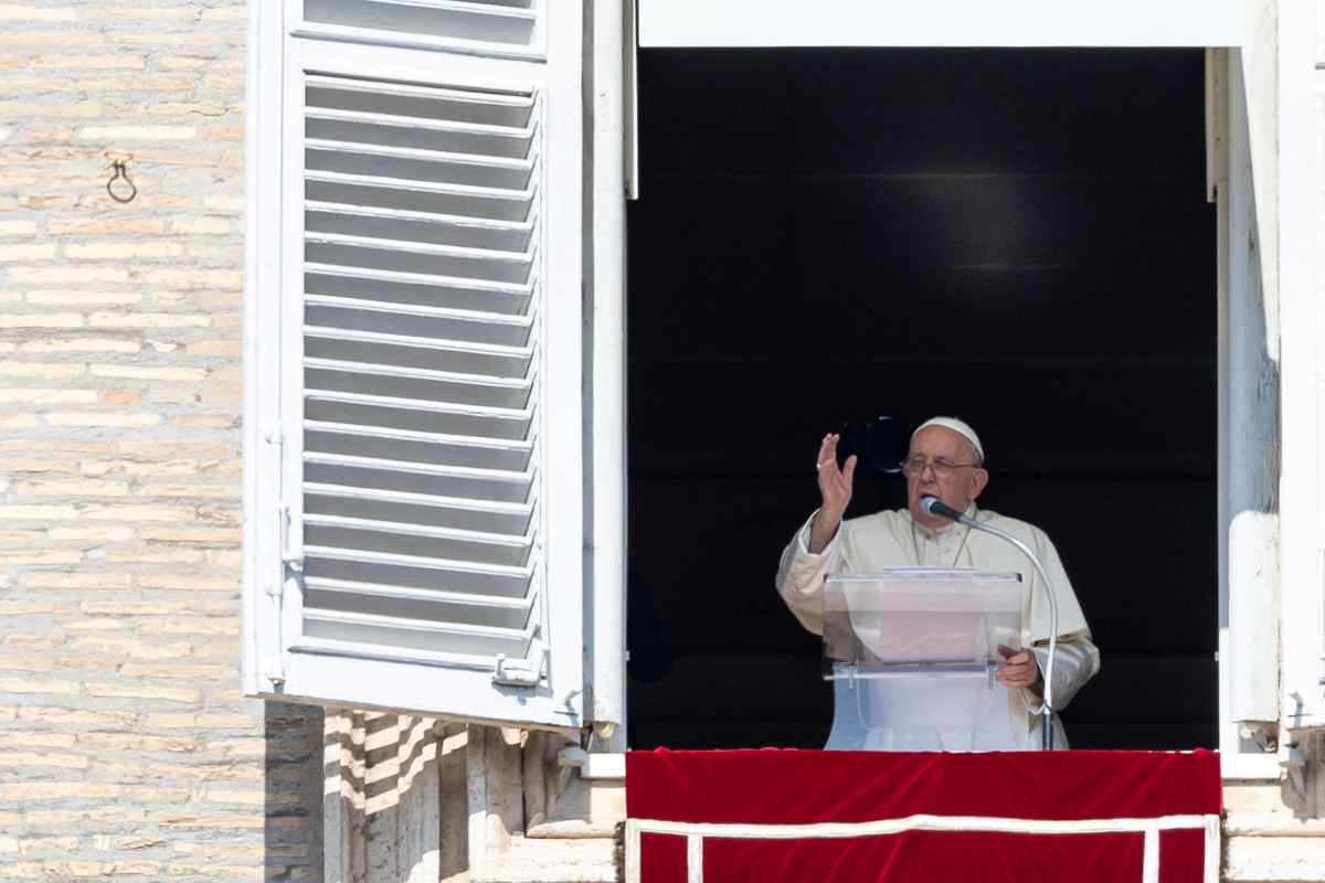 Papa Francesco Angelus Piazza San Pietro