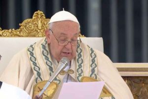 Papa Francesco in piazza San Pietro