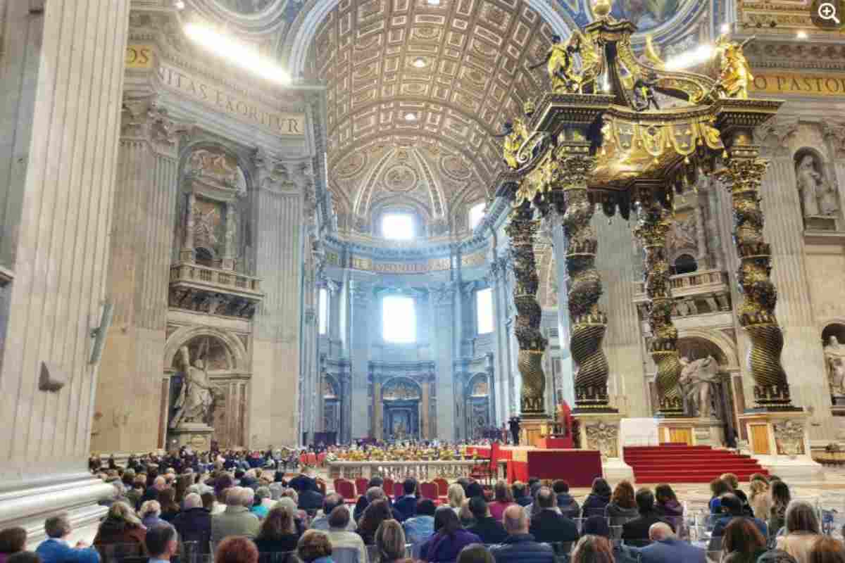 Capitolo del Monastero Wi Fi a Roma: riflessioni sul digiuno per migliaia di partecipanti