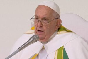 papa francesco a un evento