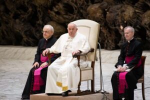 papa francesco in aula Paolo VI