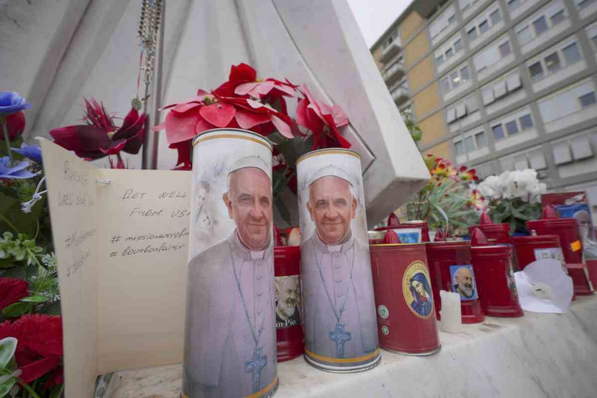 candele papa francesco