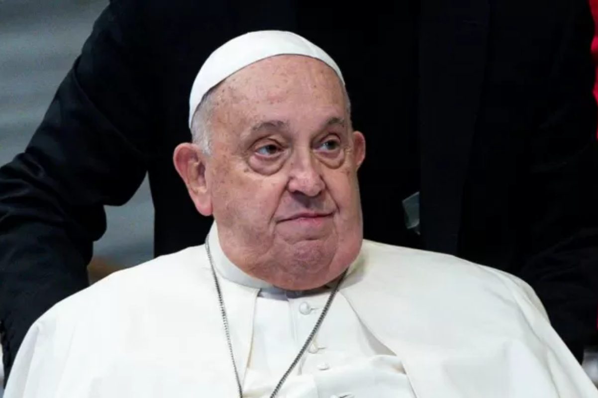 papa francesco sguardo